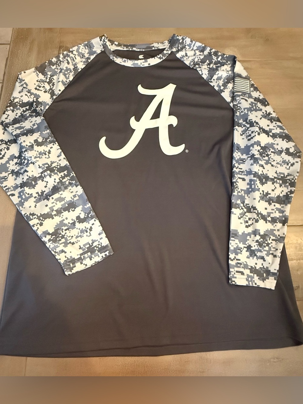 Colosseum Alabama Crimson Tide OHT Military Appreciation Charcoal Camo Raglan 2X